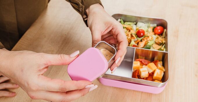 Why Use Stainless Steel Lunch Box