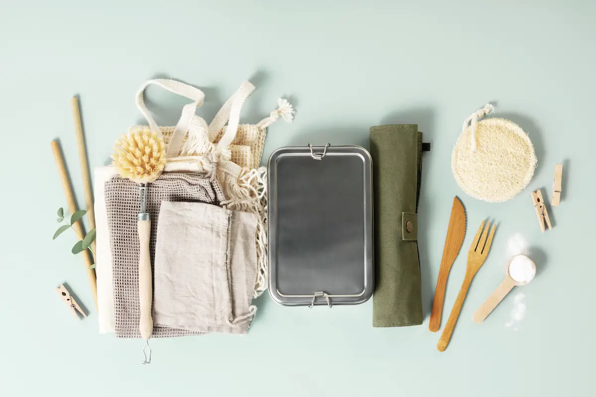 How To Clean A Vintage Lunch Box