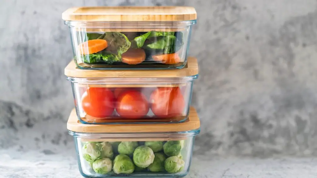 How to Pack a Lunch Box that Will Keep Your Food Fresh All Day